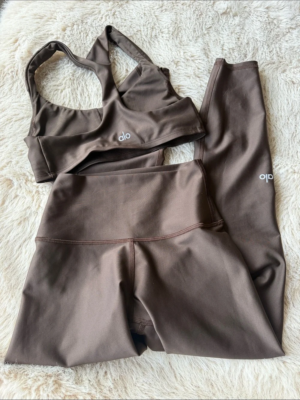Alo Yoga Set